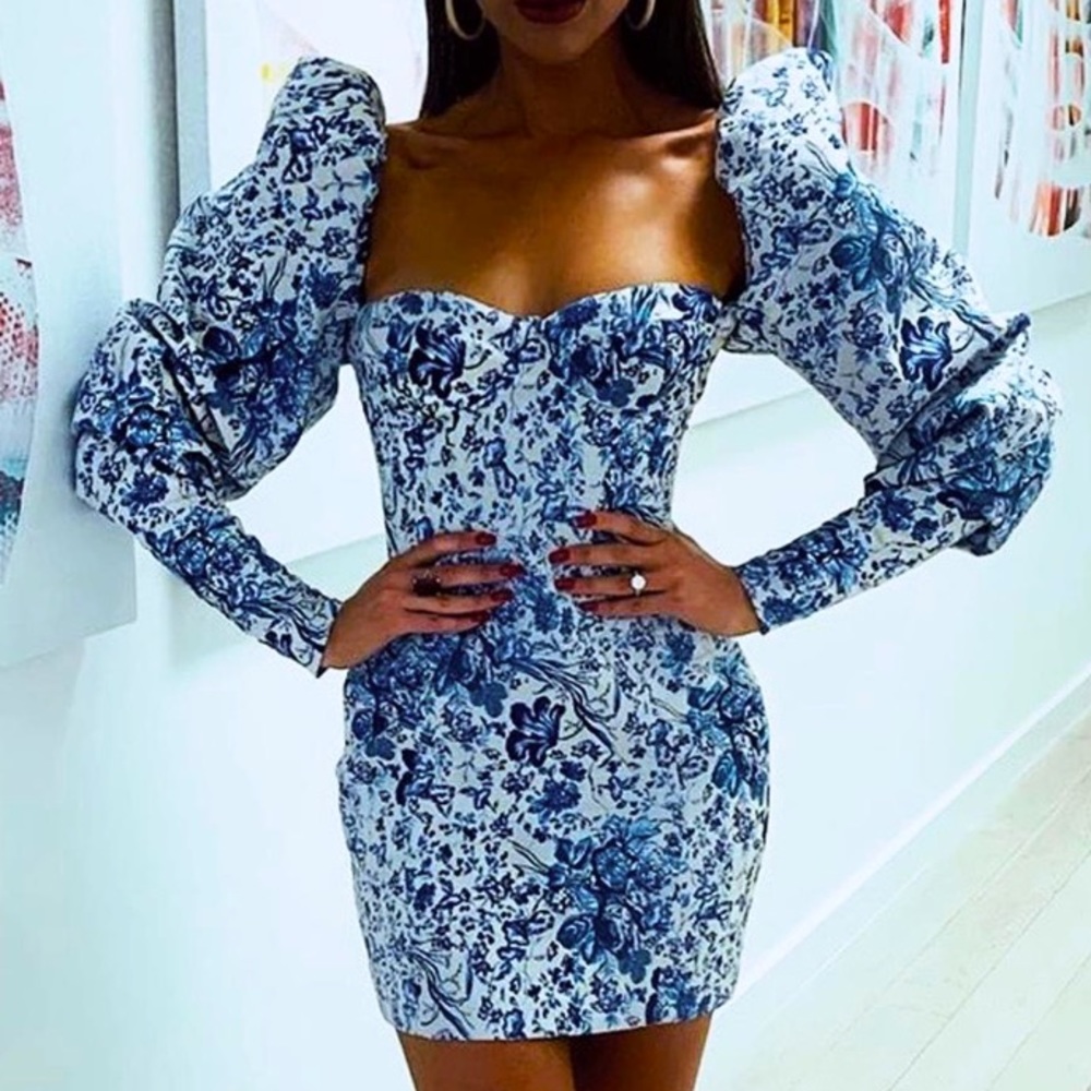 ITALIAN FLORAL EMBROIDERY INSPIRED LONG SLEEVE DRESS SIZE 4
